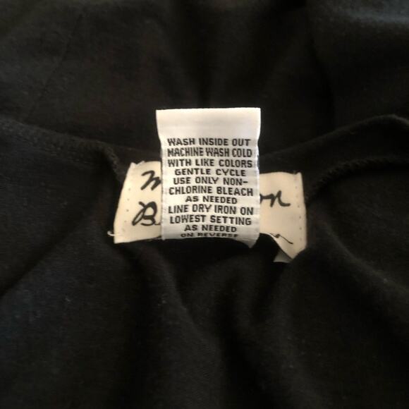 Madison & Berkeley Black Graphic Tank Top XS ‘Merci Beaucoup’ Script Print EUC - Picture 7 of 9